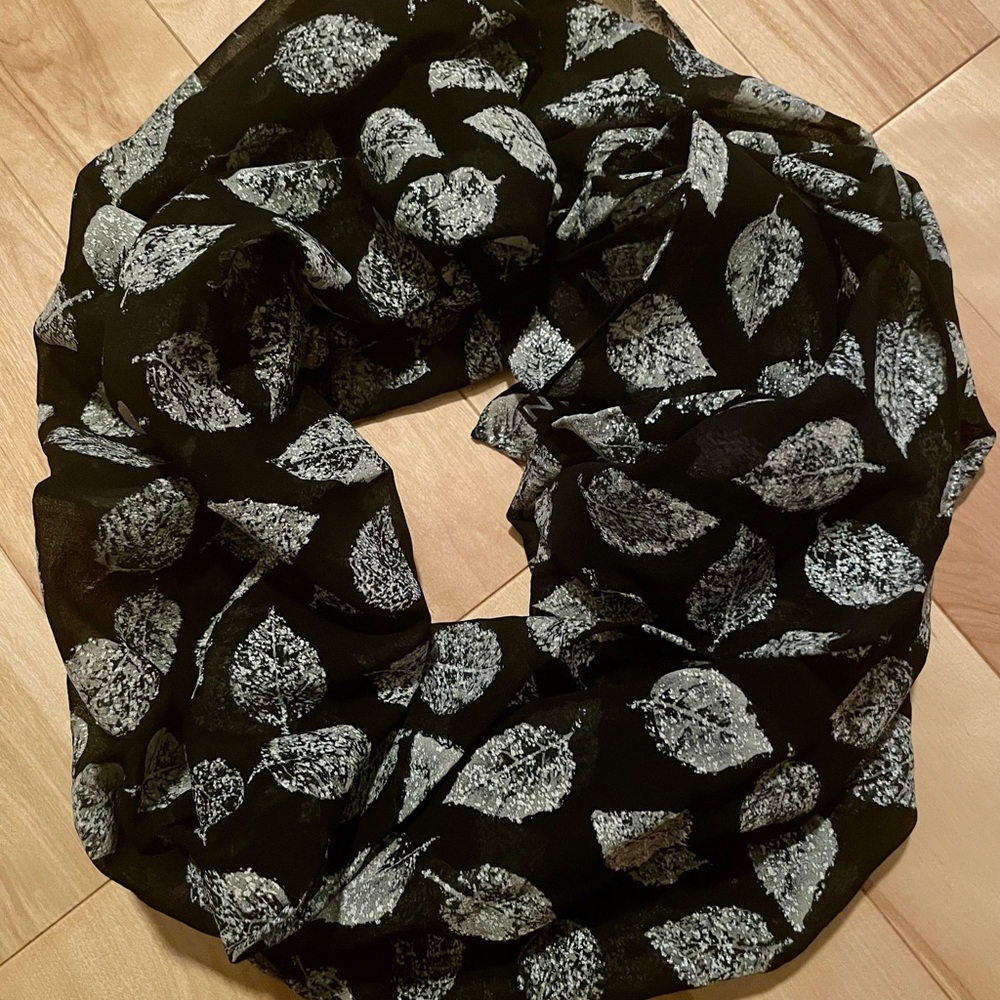 Dana Buchman Black and White Leaf Print Scarf